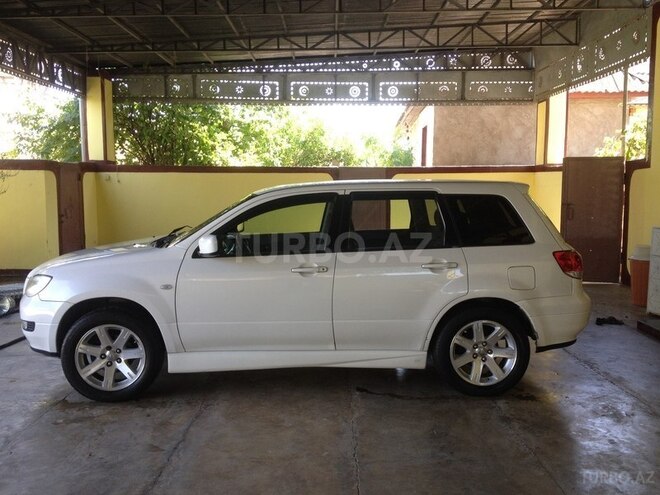 Mitsubishi Airtrek 2002, 167,980 km - 2.0 l - Saatlı