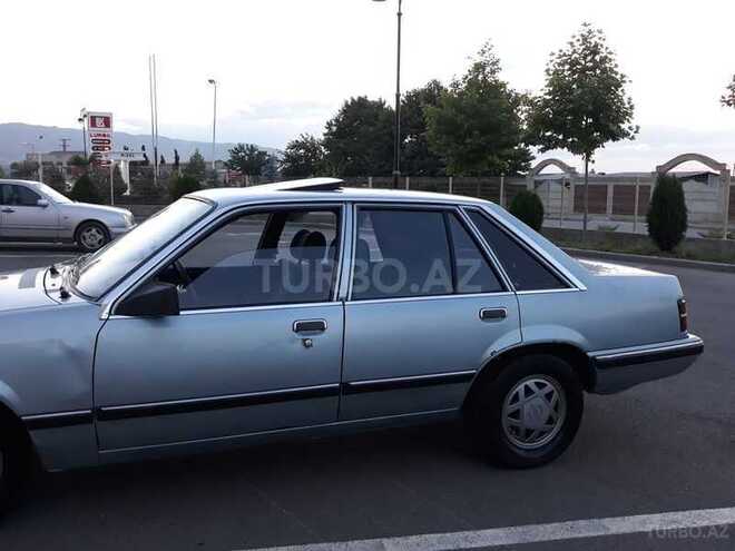 Opel  1986, 251,000 km - 2.5 l - Gəncə