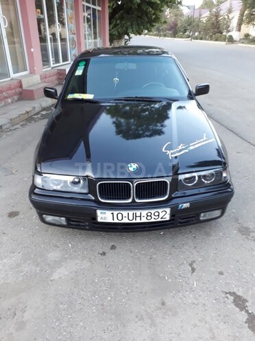 BMW 320 1995, 230,000 km - 2.0 l - Qazax