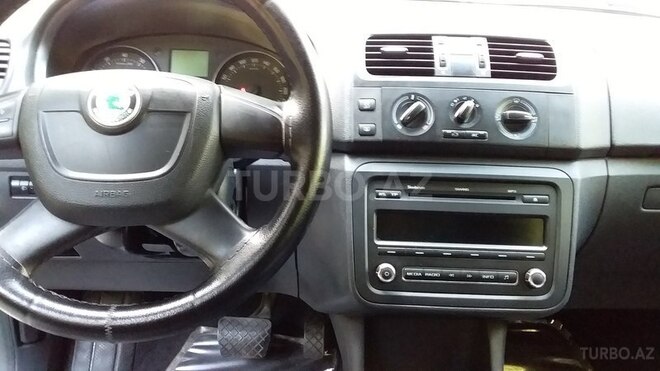 Skoda Fabia 2011, 127,000 km - 1.6 l - Bakı