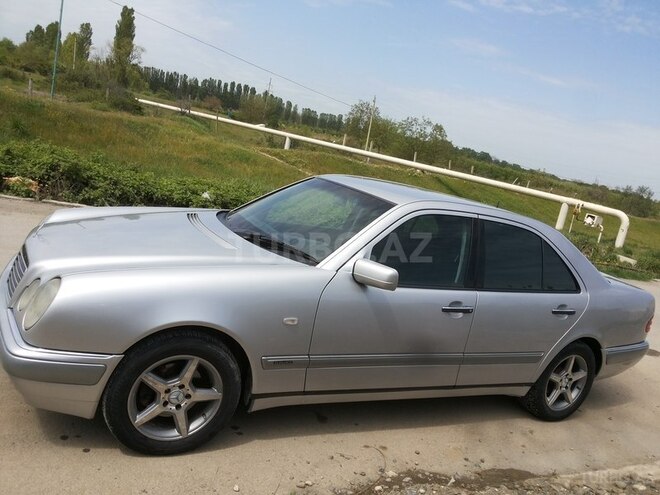 Mercedes E 230 1997, 31,500 km - 0.2 l - Quba