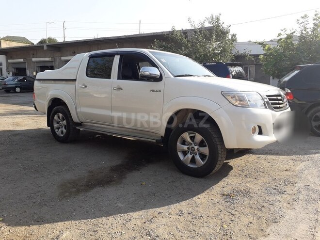 Toyota Hilux 2013, 125,000 km - 2.5 l - Bakı