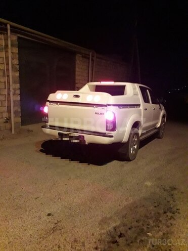 Toyota Hilux 2013, 125,000 km - 2.5 l - Bakı