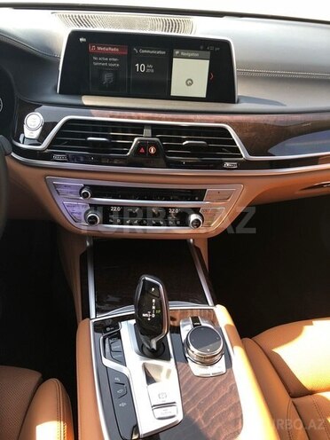 BMW 740 2017, 11,500 km - 3.0 l - Bakı