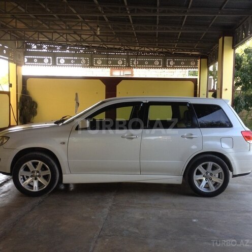 Mitsubishi Airtrek 2002, 167,980 km - 2.0 l - Saatlı