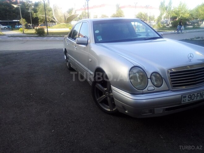 Mercedes E 230 1998, 388,000 km - 2.3 л - Sumqayıt