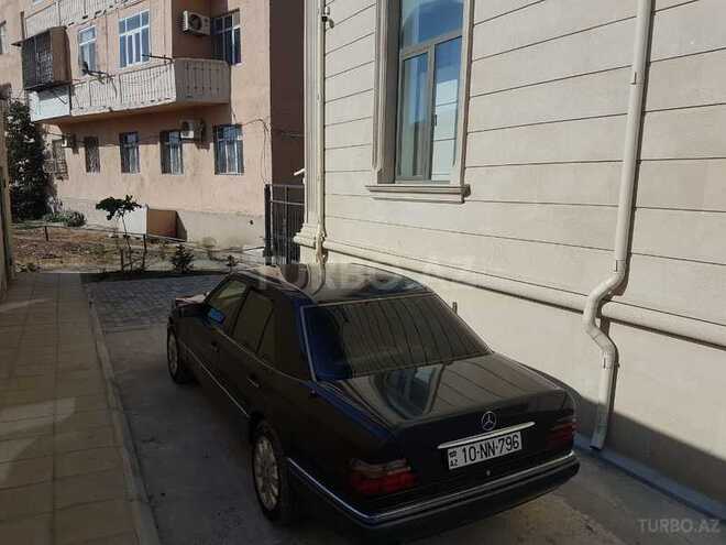 Mercedes E 220 1995, 363,000 km - 2.2 l - Bakı