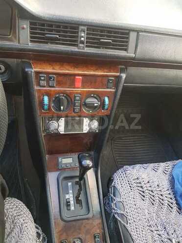 Mercedes E 220 1995, 363,000 km - 2.2 l - Bakı