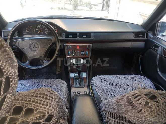 Mercedes E 220 1995, 363,000 km - 2.2 l - Bakı