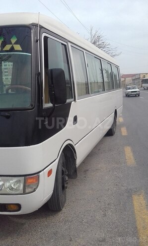 Mitsubishi Rosa 2009, 600,000 km - 4.3 l - Bakı