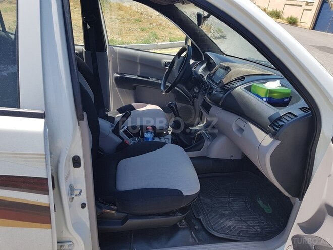 Mitsubishi L200 2011, 150,000 km - 2.5 л - Bakı