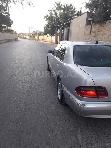 Mercedes E 270 2000, 325,987 km - 2.7 л - Bakı