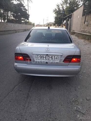 Mercedes E 270 2000, 325,987 km - 2.7 л - Bakı