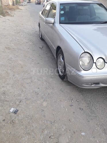 Mercedes E 270 2000, 325,987 km - 2.7 л - Bakı