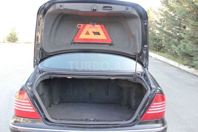 Mercedes S 320 1999, 240,000 km - 3.2 l - Quba