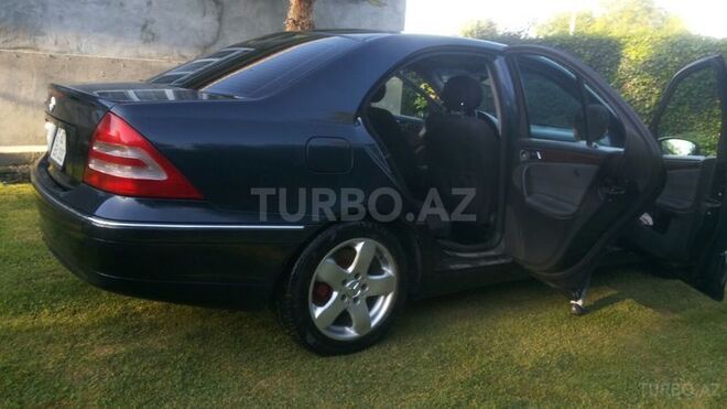 Mercedes C 250 2001, 218,000 km - 2.6 л - Zaqatala