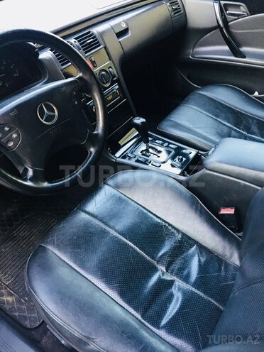 Mercedes E 220 2002, 59,000 km - 2.2 l - Bakı