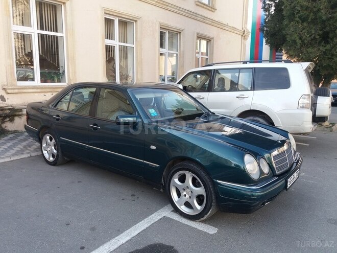 Mercedes E 240 1997, 213,000 km - 2.4 л - Bakı