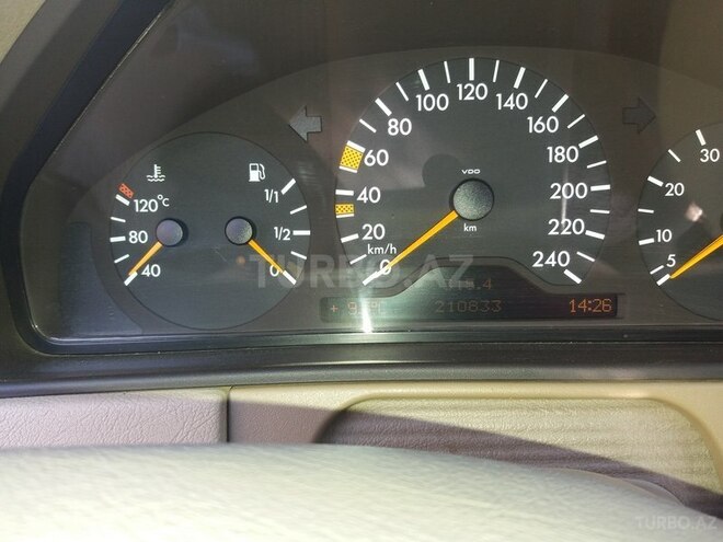 Mercedes E 240 1997, 213,000 km - 2.4 л - Bakı