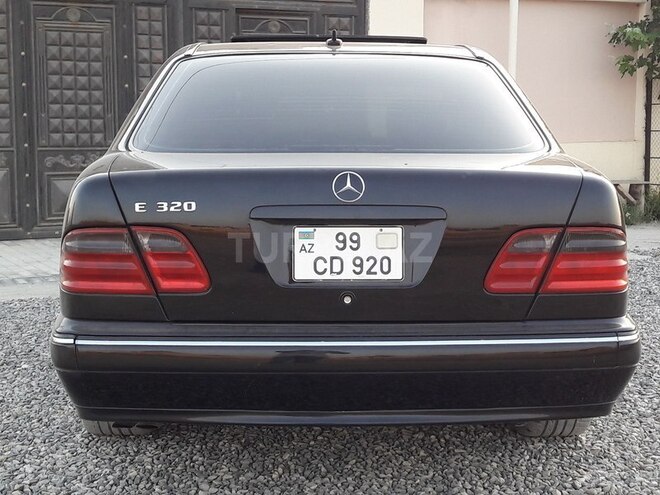 Mercedes E 320 2000, 302,000 km - 3.2 l - Xırdalan