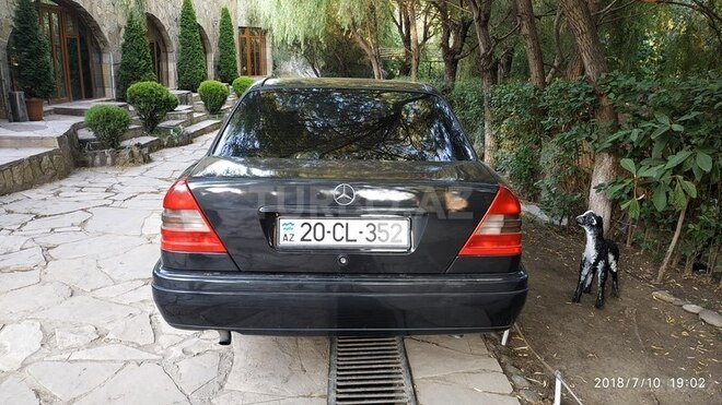 Mercedes C 220 1994, 286,233 km - 2.2 l - Gəncə