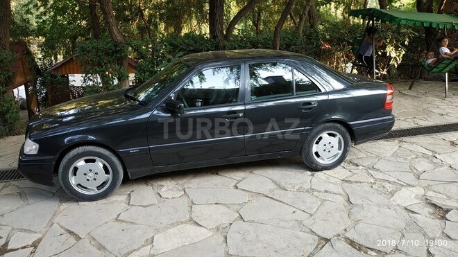 Mercedes C 220 1994, 286,233 km - 2.2 l - Gəncə