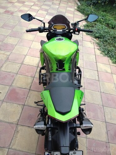 Kawasaki Z1000 2011, 46,609 km - 1.0 л - Gəncə