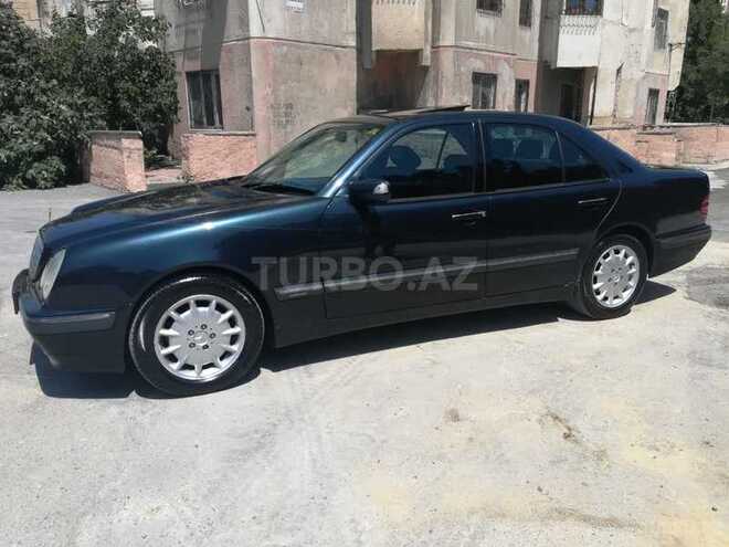 Mercedes E 240 1999, 245,000 km - 2.6 l - Bakı