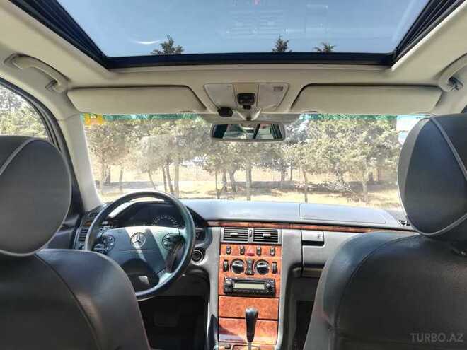 Mercedes E 240 1999, 245,000 km - 2.6 l - Bakı