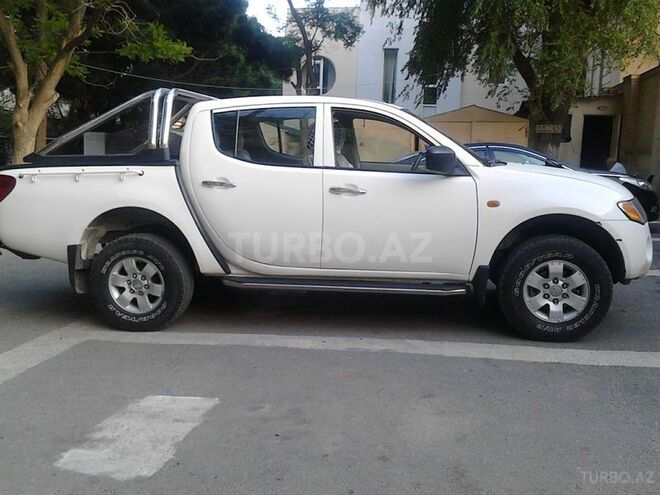 Mitsubishi L200 2007, 155,000 km - 2.5 l - Bakı