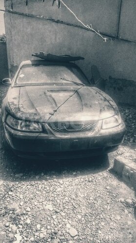 Ford Mustang 2000, 546,565 km - 3.8 l - Yevlax
