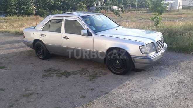 Mercedes E 250 1991, 654,214 km - 2.5 l - Füzuli