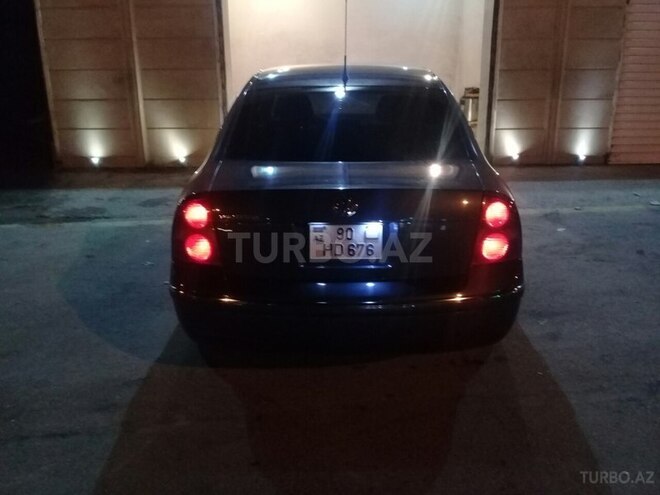 Volkswagen Passat 2003, 210,000 km - 1.8 l - Ağdaş