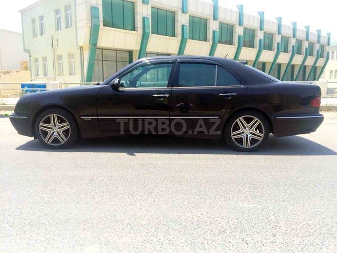 Mercedes E 240 1999, 260,000 km - 2.4 л - Bakı
