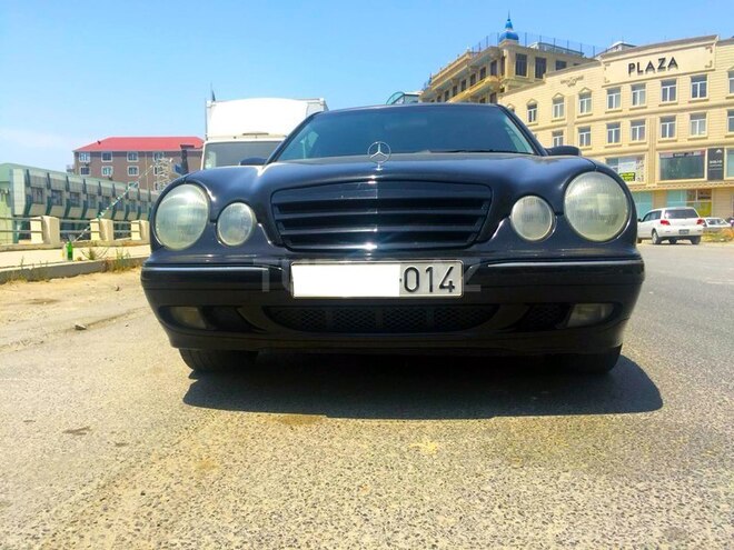 Mercedes E 240 1999, 260,000 km - 2.4 л - Bakı