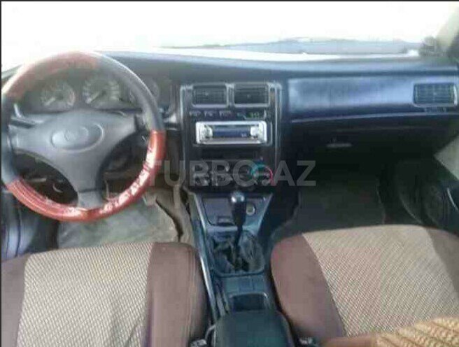Toyota Carina 1993, 256,487 km - 1.6 l - Bakı