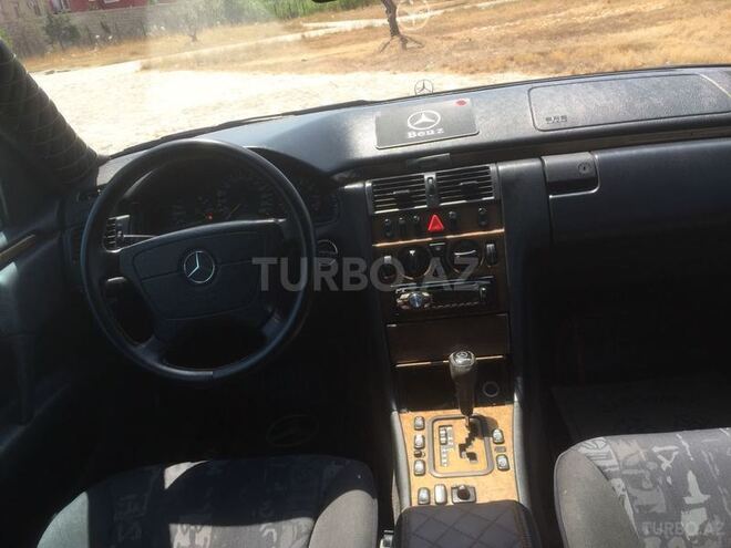 Mercedes E 240 1999, 350,000 km - 2.4 l - Bakı