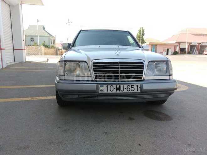Mercedes E 220 1995, 280,000 km - 2.2 l - İsmayıllı