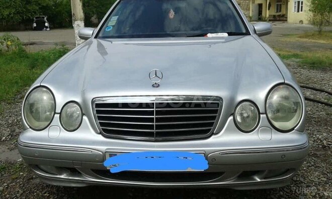 Mercedes E 220 2001, 256,352 km - 2.2 l - Bakı