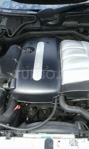 Mercedes E 220 2001, 256,352 km - 2.2 l - Bakı