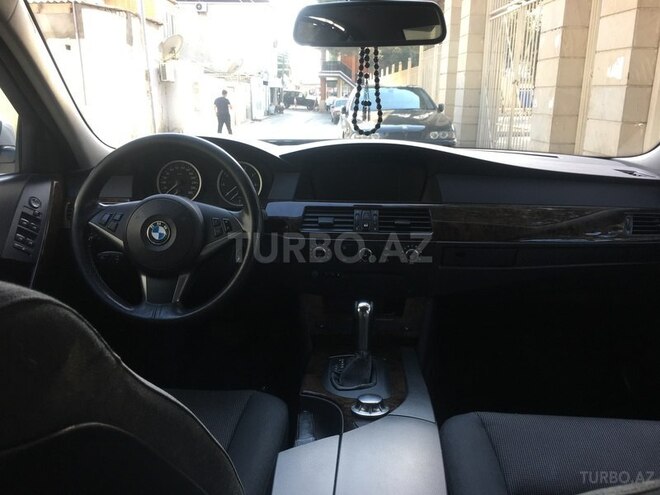 BMW 525 2005, 250,000 km - 2.5 л - Bakı