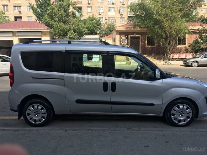 Fiat Doblo 2011, 142,100 km - 1.6 л - Bakı