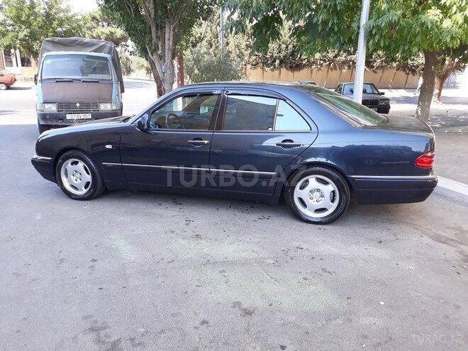 Mercedes E 240 1997, 270,000 km - 2.4 l - Bakı
