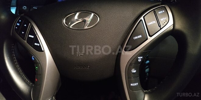 Hyundai Elantra 2015, 25,000 km - 1.8 л - Bakı