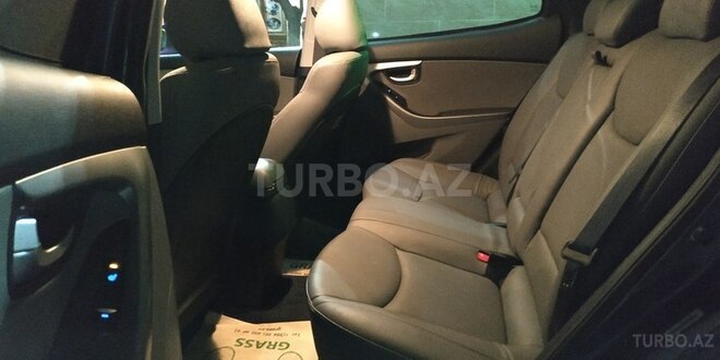 Hyundai Elantra 2015, 25,000 km - 1.8 л - Bakı