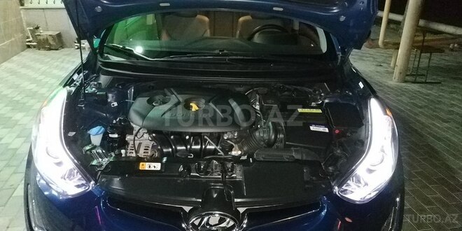 Hyundai Elantra 2015, 25,000 km - 1.8 л - Bakı