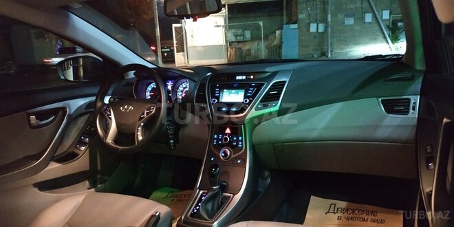 Hyundai Elantra 2015, 25,000 km - 1.8 л - Bakı