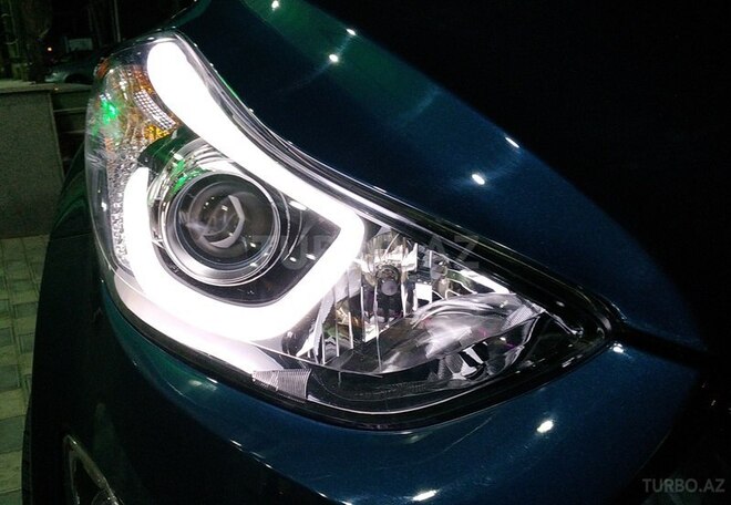 Hyundai Elantra 2015, 25,000 km - 1.8 л - Bakı