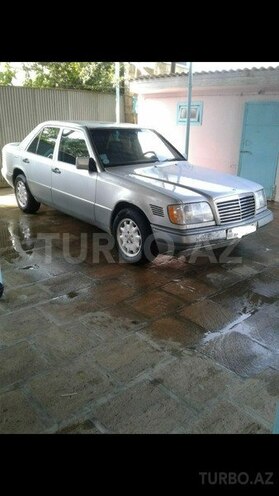 Mercedes E 250 1995, 35,000 km - 0.3 l - Cəbrayıl