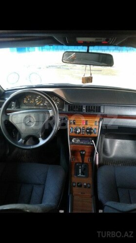 Mercedes E 250 1995, 35,000 km - 0.3 l - Cəbrayıl